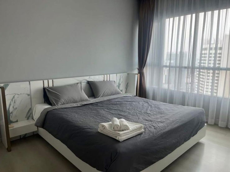 picture  For rent ✨ Life Ratchadapisek 🔥 Line ID @034etfin 📲 2 bedroom 2 bathroom ✨  MRT Huai Khwang 400 metres 💙 - 6/15
