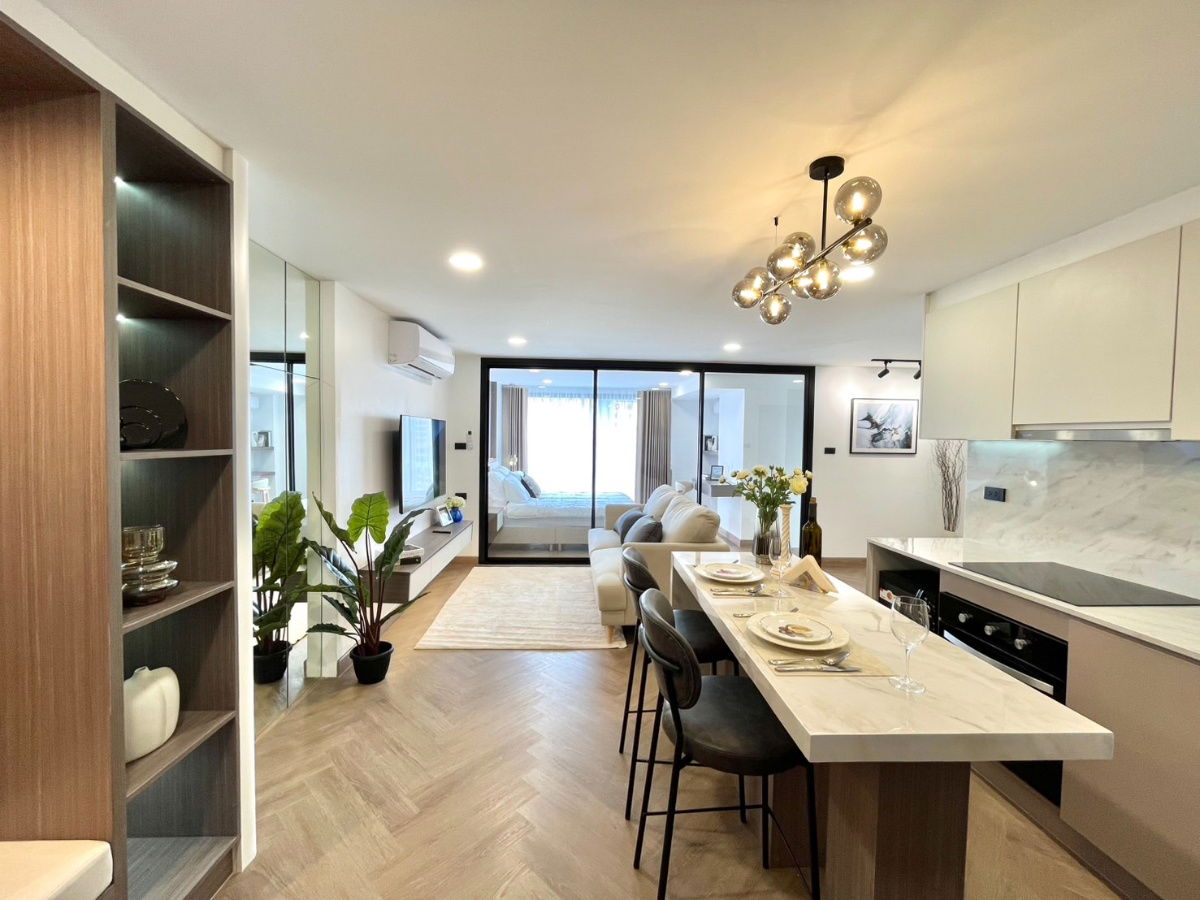 picture Condo for sale, Sri Thana, near Nimman, Chiang Mai  bedrooms Tel 082-389-9314 Boo - 1/29
