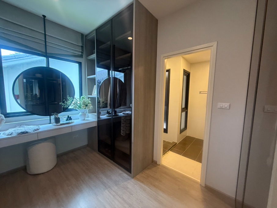 รูป ขายบ้านตัวอย่าง Fully furnished อณาสิริพายัพ แปลงหัวมุมหน้าสวน วิวสวย ที่ดินกว้าง - รูปที่ 11/11