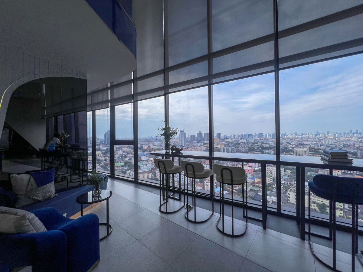 picture Only 200 meters from MRT Bang Kapi Condo for rent: The Origin Ladprao-Bang Kapi, fully functional with furniture & walk-in closet corner. - 16/18
