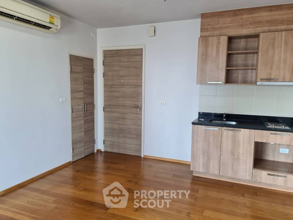 picture 1-BR Condo at Hive Taksin near BTS Wongwian Yai (ID 593537) - 14/30