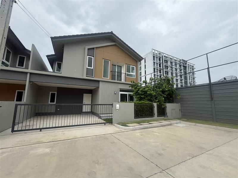 รูป บ้านแฝดแปลงมุม ถนนหน้าบ้านกว้าง หน้าบ้านไม่ติดใคร - รูปที่ 8/8