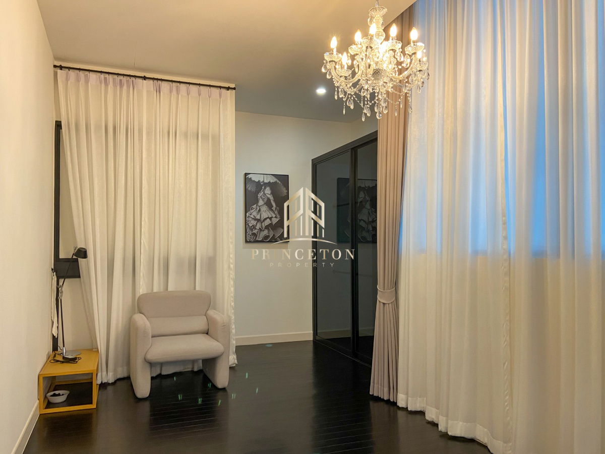 รูป ดิ ออเนอร์ โยธินพัฒนา บ้านเดี่ยวสไตล์ Private Pool Villa 3 ชั้น ระดับ Super Luxury - รูปที่ 15/41