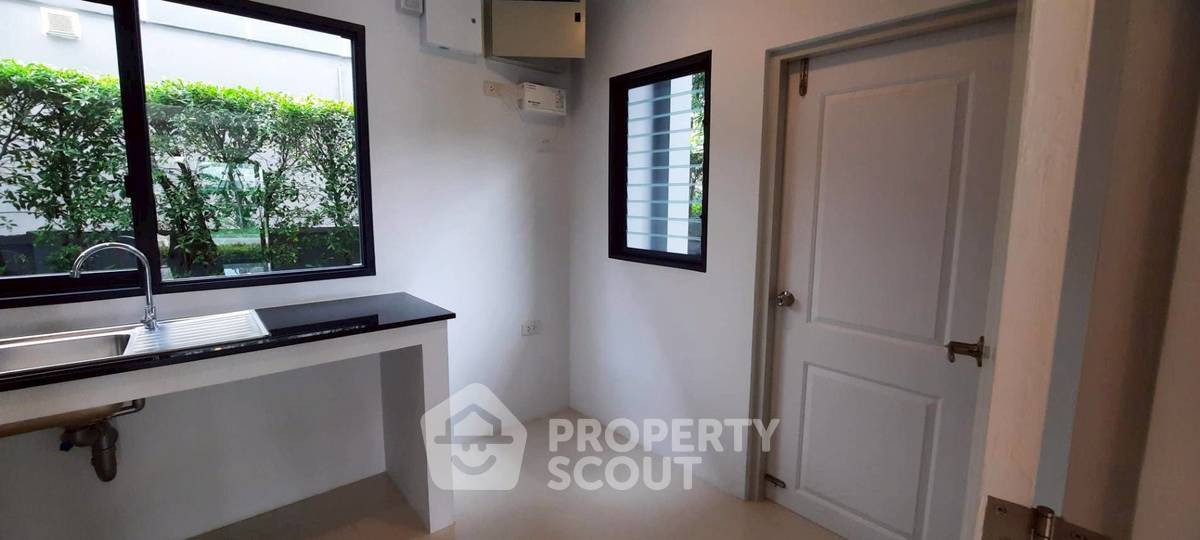 picture 4-BR House at Centro Vibhavadi in Don Mueang (ID 2242700) - 21/23