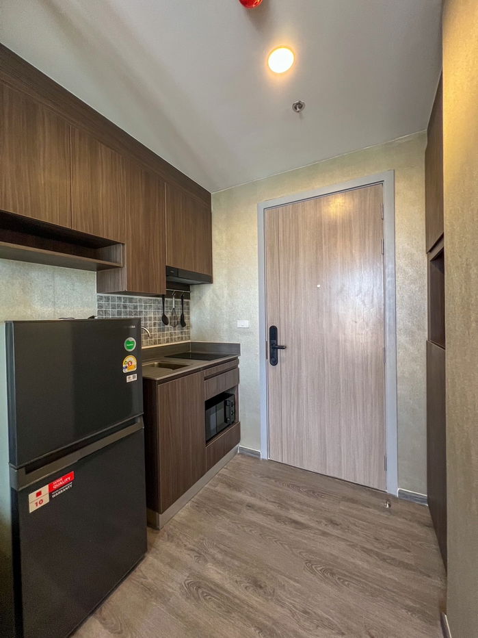 picture Only 200 meters from MRT Bang Kapi Condo for rent: The Origin Ladprao-Bang Kapi, fully functional with furniture & walk-in closet corner. - 2/18