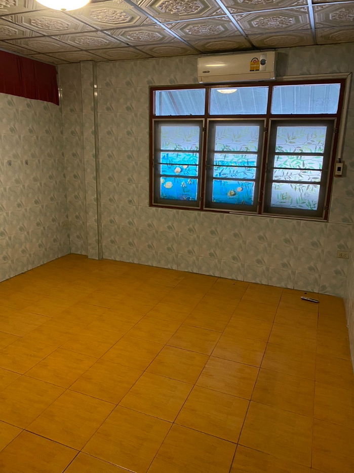 picture 2-Storey House for Rent (50 sq.wah) with 5 Bedrooms + Adjacent Vacant Land (125 sq.wah) on Ladprao 71, Soi Sangkhom Songkhro 26 - 7/25