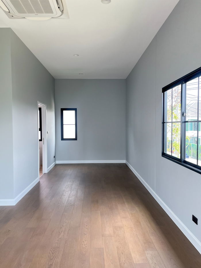 picture Last Corner Unit in the Zone! Setthasiri Don Mueang: A 308 sq.m. House on a 75.3 sq. wah Plot 4 Bedrooms, 5 Bathrooms, 3 Parking Spaces - 20/33