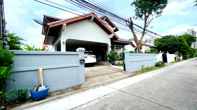 บ้านเดี่ยว ไบเทค บางนา : ขายบ้านเดี่ยวปุณณวิถี สุขุมวิท101 ที่ดิน 90ตร.ว ใกล้รถไฟฟ้า BTSปุณณวิถี 800ม. ซอยกว้างน่าอยู่ ใกล้ทรูดิจิตอล Whizdom101 ศรีนครินทร์ บางนา 0879074045