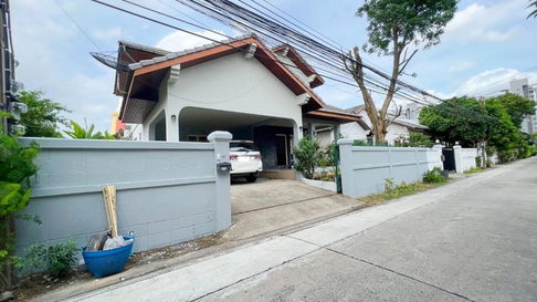 ขายบ้านเดี่ยวปุณณวิถี สุขุมวิท101 ที่ดิน 90ตร.ว ใกล้รถไฟฟ้า BTSปุณณวิถี 800ม. ซอยกว้างน่าอยู่ ใกล้ทรูดิจิตอล Whizdom101 ศรีนครินทร์ บางนา 0879074045