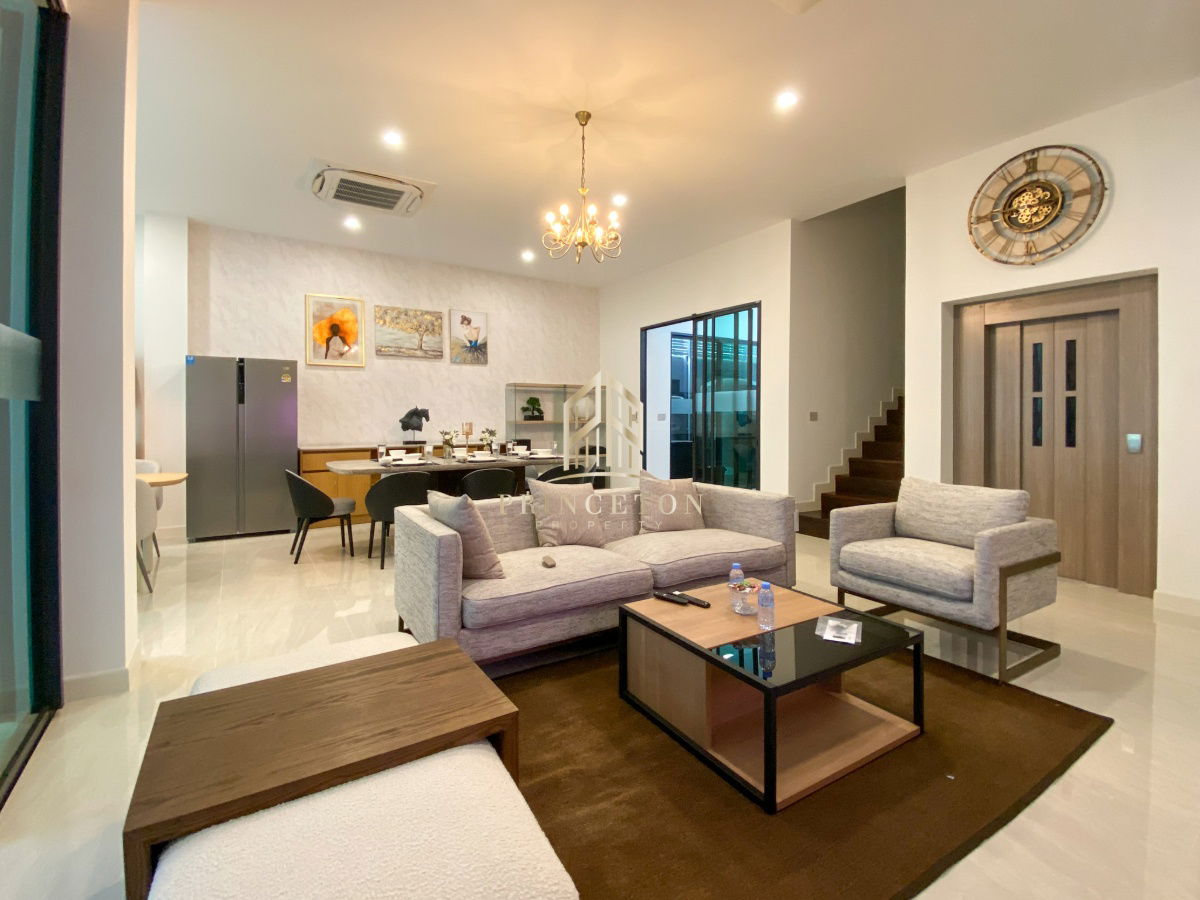 รูป ดิ ออเนอร์ โยธินพัฒนา บ้านเดี่ยวสไตล์ Private Pool Villa 3 ชั้น ระดับ Super Luxury - รูปที่ 3/41