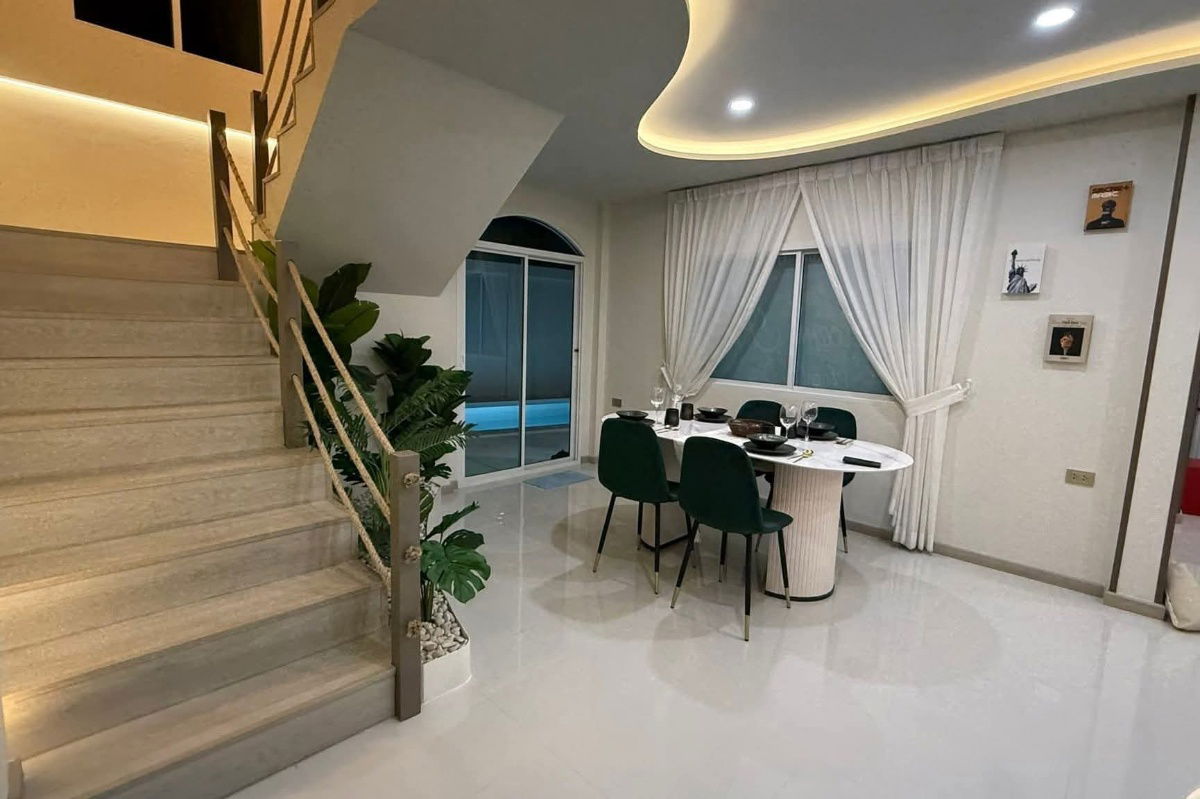 picture Pool Villa House near Sukhumvit, near the sea - 11/16