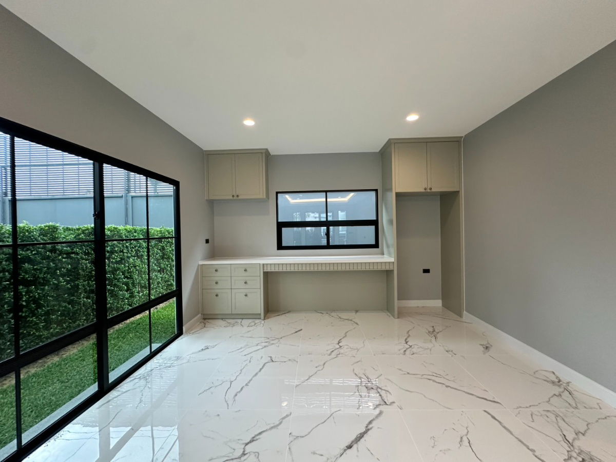 picture "Setthasiri Don Mueang" Move-in ready house, get everything free for up to 24 months! Eat, live, and pay installments. - 6/16