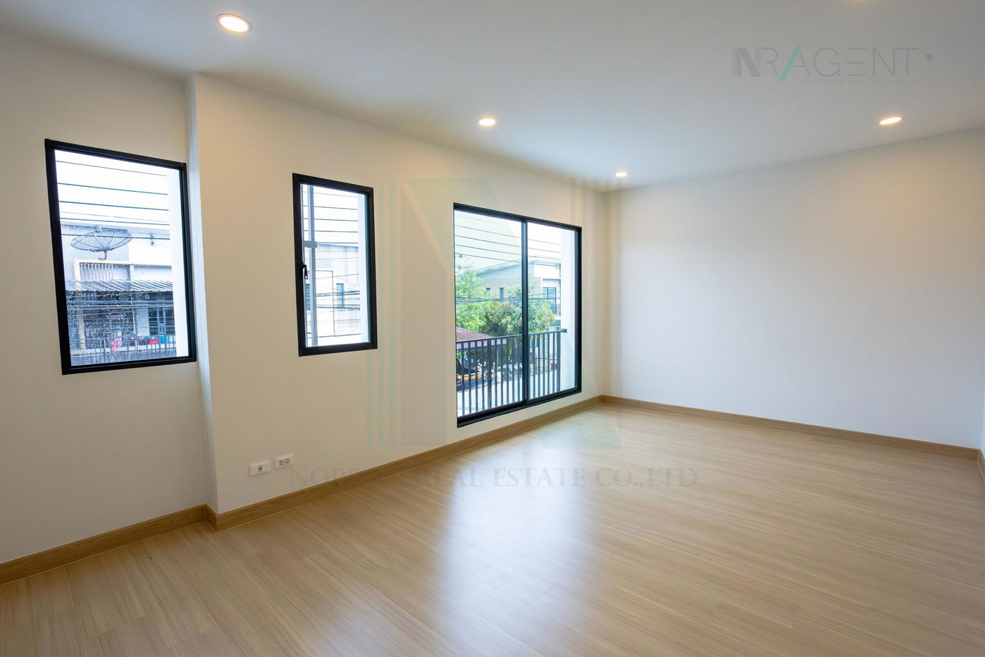 picture 📌 For Sell Town house THE CONNECT 27 SUANLUANG - ONNUT 2-story 3 bedroom 2 bathroom - 7/8