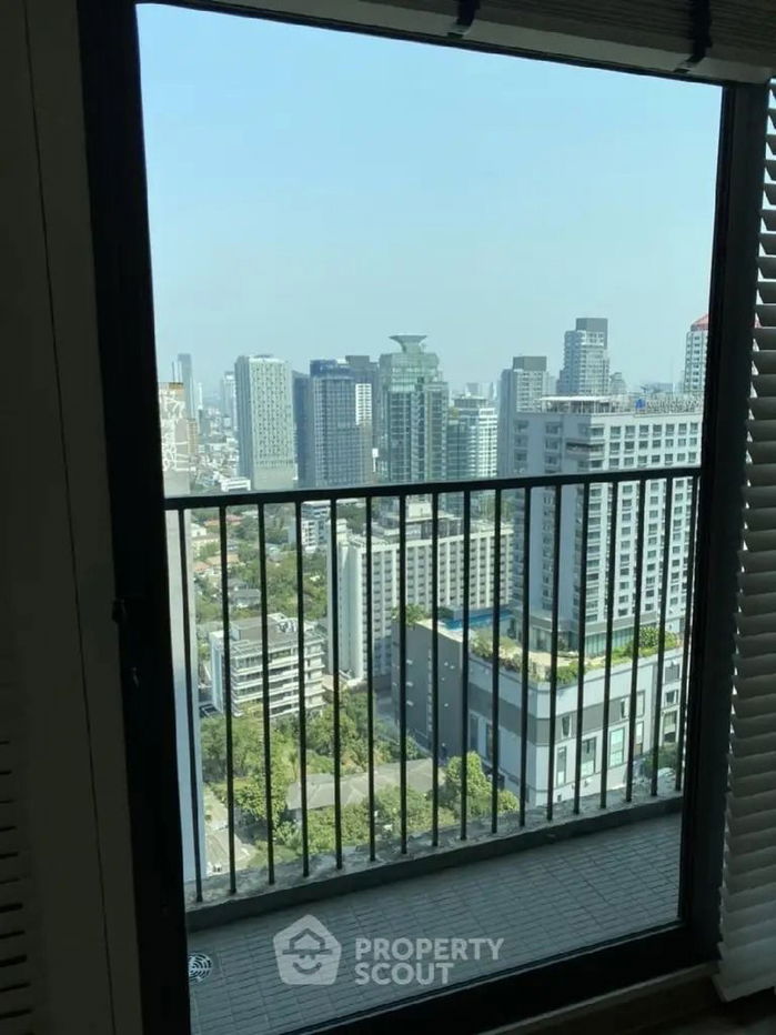 picture LEASE TAKEOVER - 1BR Condo at Noble Remix (Thonglor BTS) - 6/13