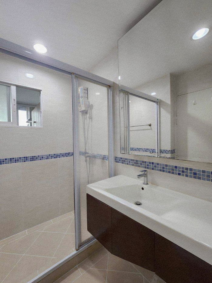 picture For Rent  🏢✨ Life@Ratchada suthisan Near MRT Suthisan Interested, add Line @255ghzjq. Add @ too. ꔛ - 6/7