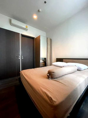 Condos for rent : Urgent Rent!! Great Price! Beautifully Decorated! The Edge Sukhumvit 23