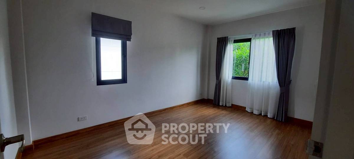 picture 4-BR House at Centro Vibhavadi in Don Mueang (ID 2242700) - 7/23