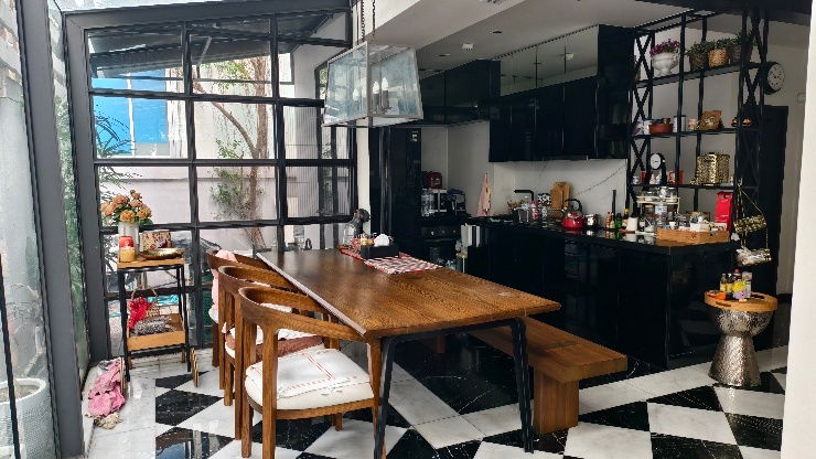 รูป บ้านหรูใจกลางลาดพร้าว ซอยนาคนิวาส 37 สไตล์โมเดิร์น ลักซ์ชัวรี บรรยากาศเงียบสงบ - รูปที่ 4/10