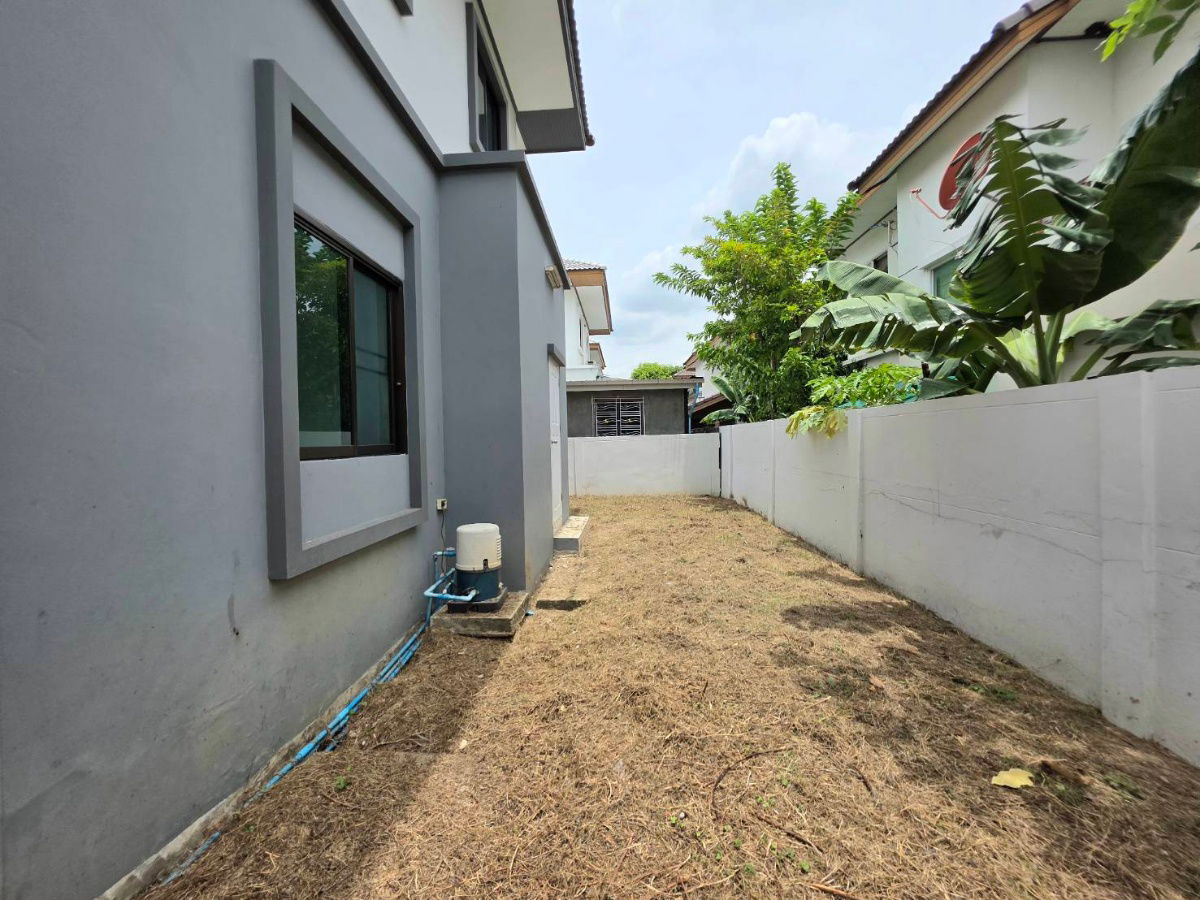 รูป บ้านรีโนเวทใหม่ทั้งหลัง หมู่บ้านวิสต้าวิลล์ (B1 B2) ลำลูกกา คลอง 3 ซอยเปียร์นนท์ ถนนชลมาร์คพิจารณ์ - รูปที่ 12/36