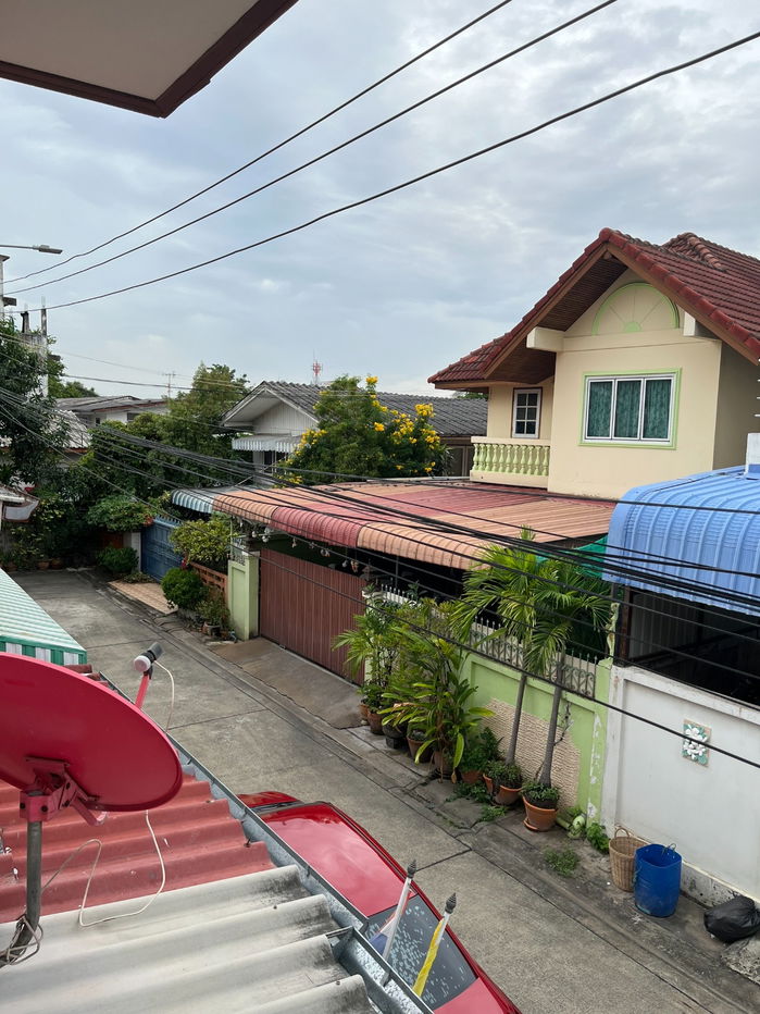 รูป ประกาศขายบ้านเดี่ยว 2 ชั้น พร้อมต่อเติมห้องครัวด้านหลัง - รูปที่ 16/40