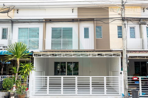 📌 ขายทาวน์เฮาส์ โครงการ เดอะ คอนเนค อ่อนนุช 2 2 ชั้น 3 ห้องนอน 2 ห้องน้ำ