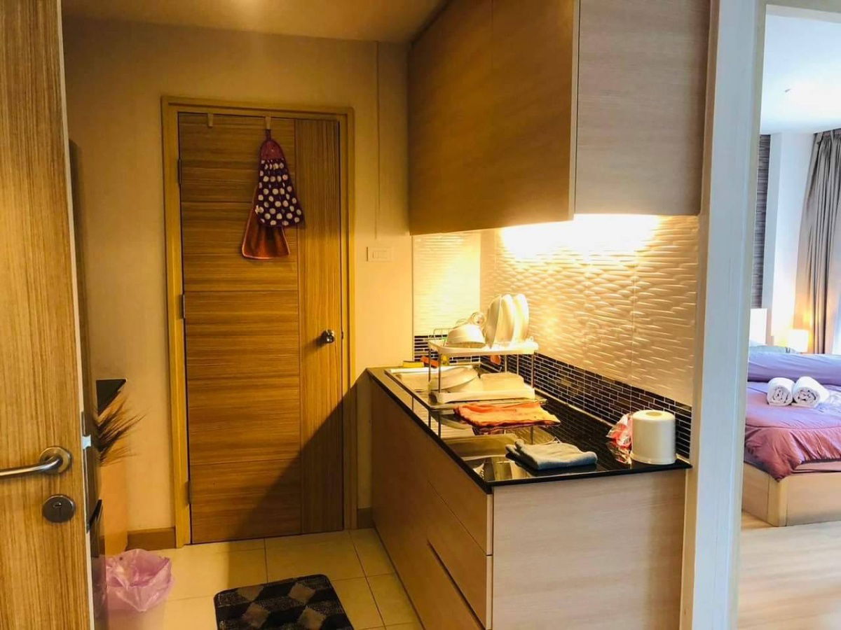 picture 🏡 For Rent: Modern Condo near Suan Dok Hospital – Perfect for Doctors, Professors, and Remote Workers - 18/35