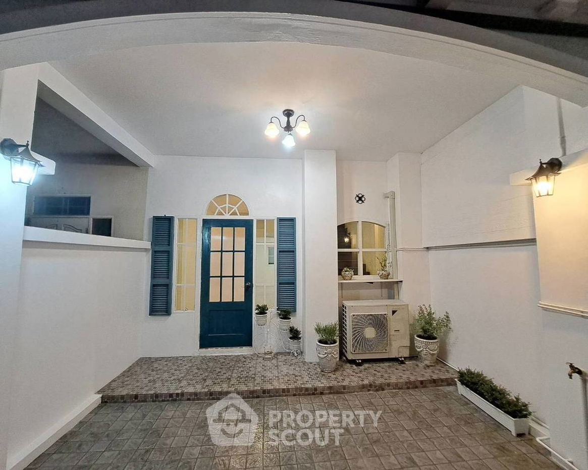 picture 7-BR Townhouse in Pak Kret (ID 2242698) - 2/14
