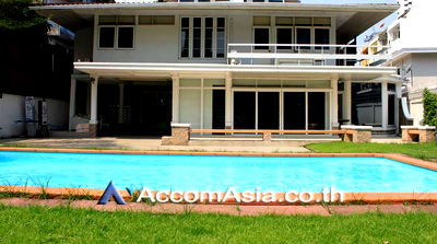Houses for rent BTS Thong Lo (Thong Lor) : 🔼🔽 AccomA 📩 Pet friendly,Home Office,Private Swimming Pool 4 BR House in  (13002457)