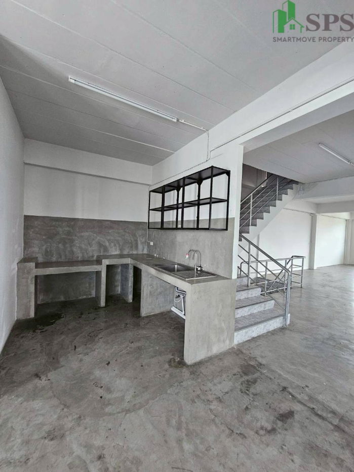 picture Newly renovated Commercial Buildings for Rent – 2 Units (SPSP620) - 15/20