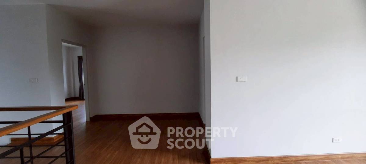picture 4-BR House at Centro Vibhavadi in Don Mueang (ID 2242700) - 16/23