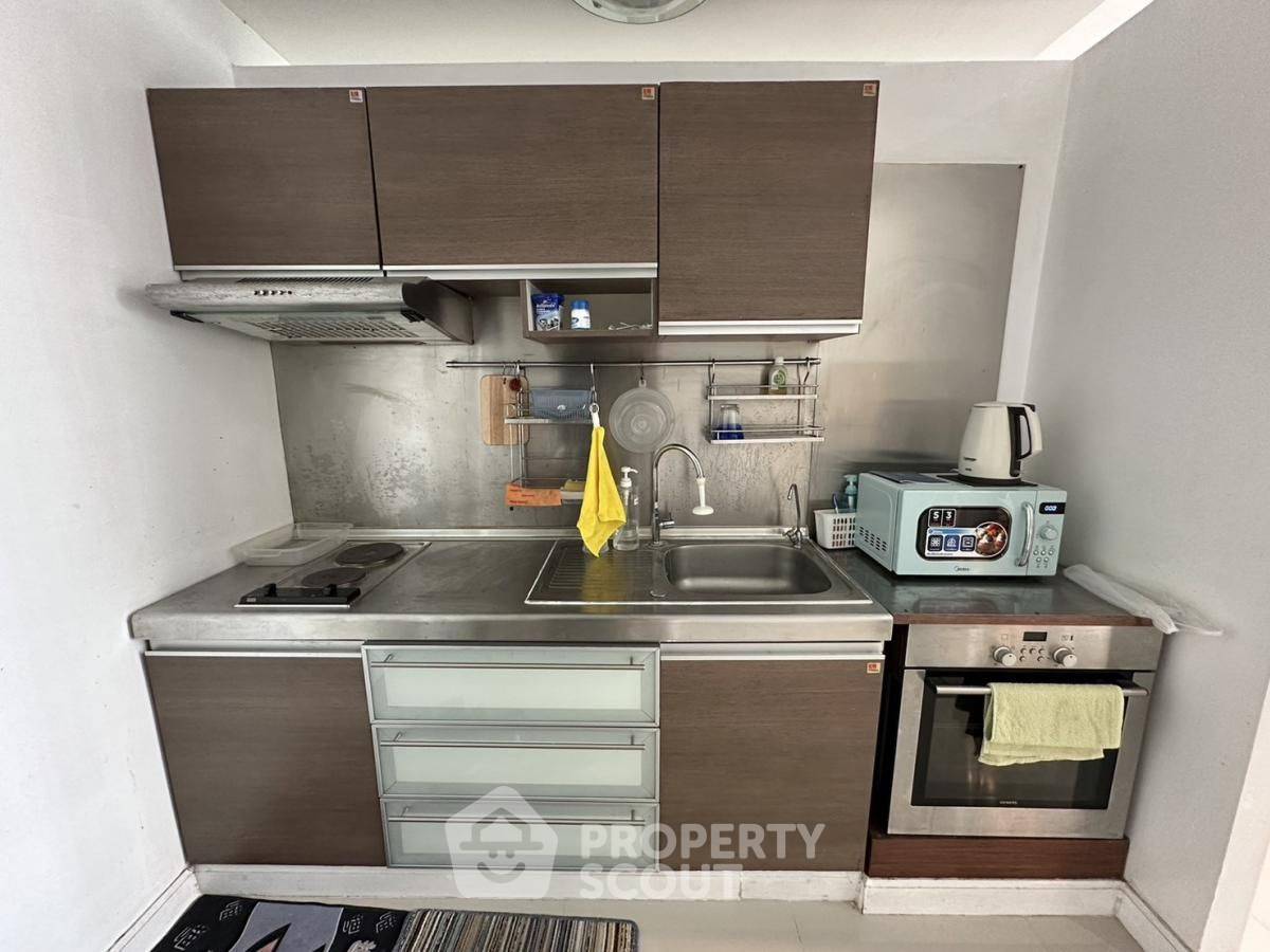 picture 2-BR Condo at Baan Sathorn Chaopraya near BTS Krung Thon Buri (ID 2109645) - 7/9
