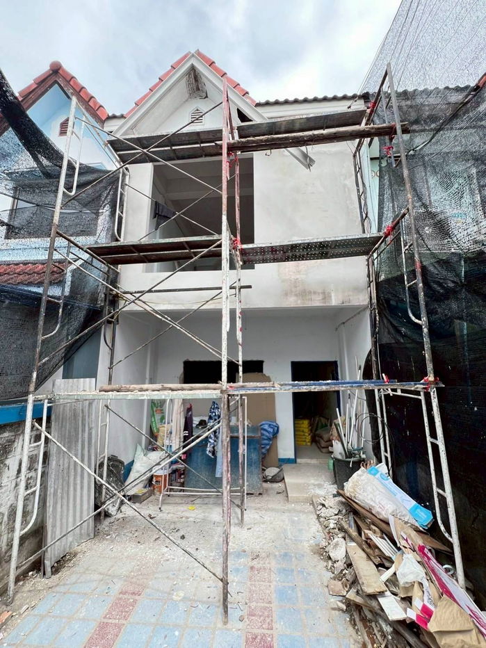 รูป ทาวน์เฮาส์ ตกแต่งใหม่ หมู่บ้านจรัญ 4 วิลล่า บางแวก 53 ใกล้ MRT - รูปที่ 1/7