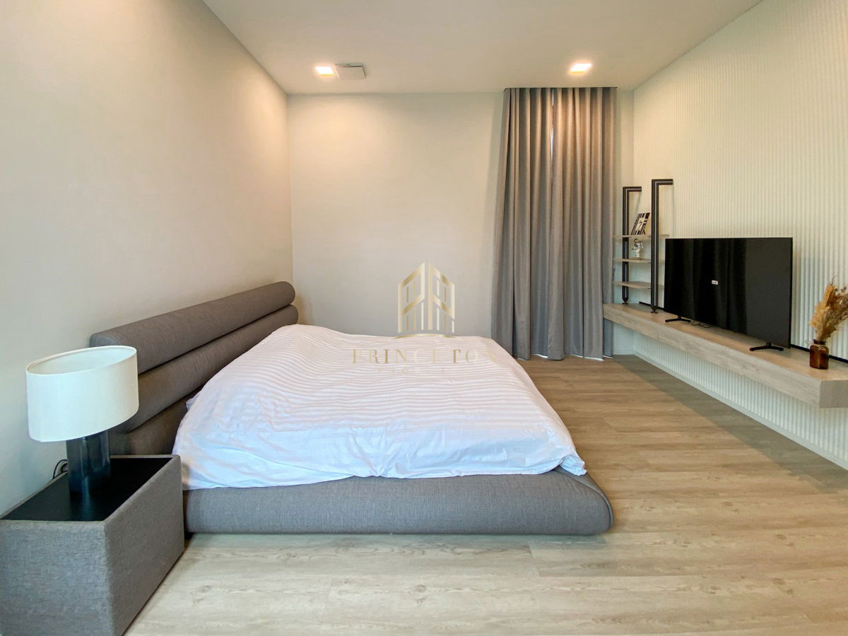 picture Luxury Home for Rent at VIVE Krungthep Kreetha Comes with a Private Swimming Pool - 20/48