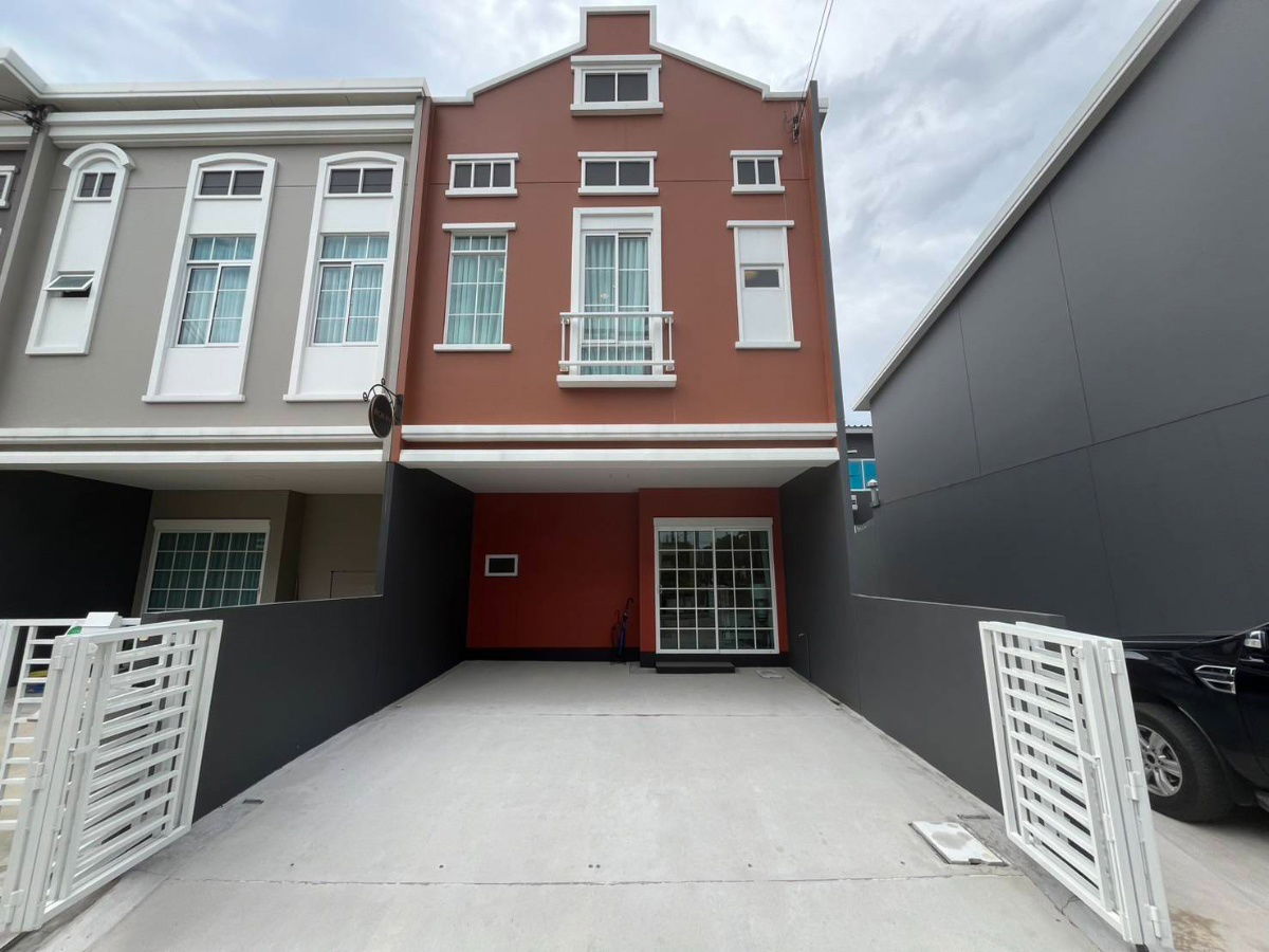 รูป TH111 บ้านตัวอย่างพร้อมอยู่ จัดเต็มทุกมุม! หลังเดียวจบ ครบทุกฟังก์ชัน - รูปที่ 3/7