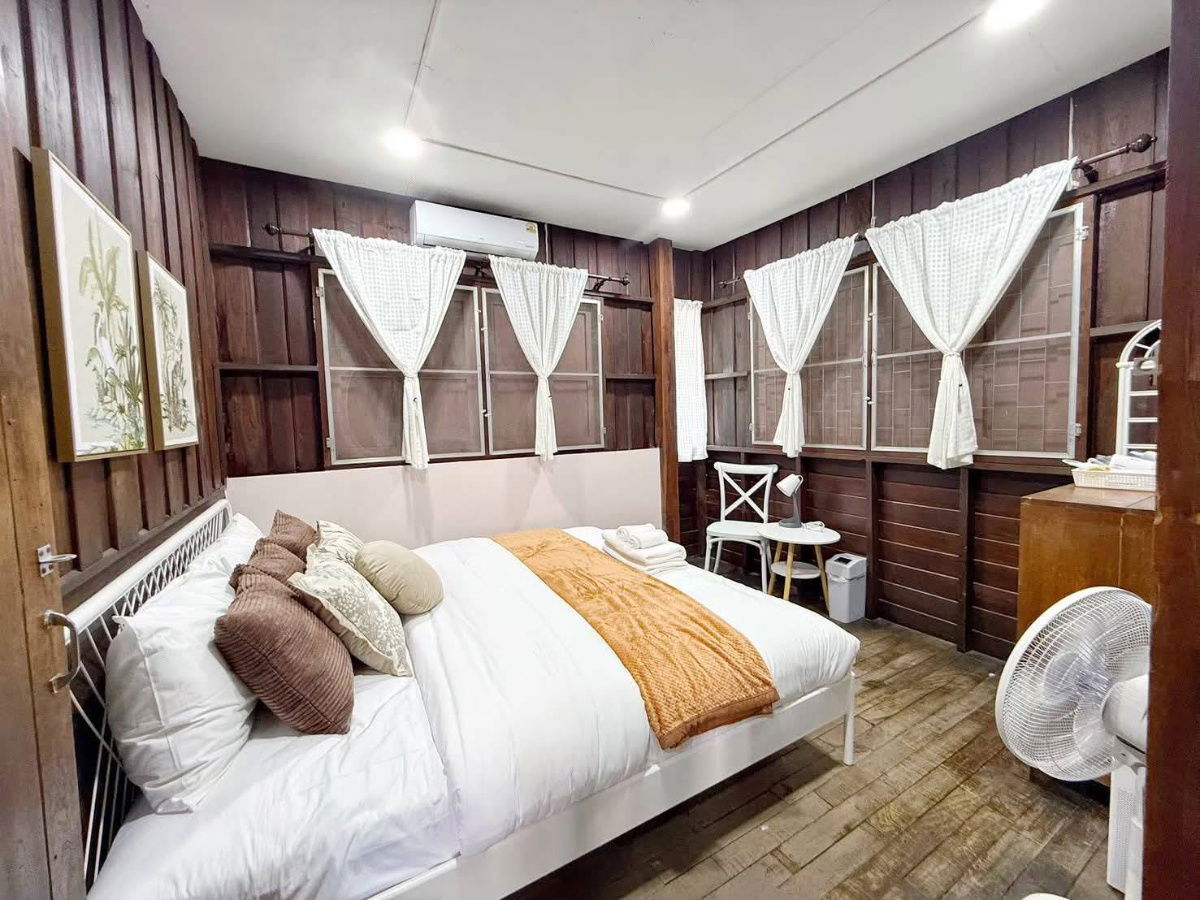 รูป เซ้งที่พักรีโนเวทใหม่ ทำเลทองกลางท่าแพ เหมาะสำหรับทำธุรกิจ Airbnb, Guesthouse, Hostel T.094-6511456 - รูปที่ 8/27