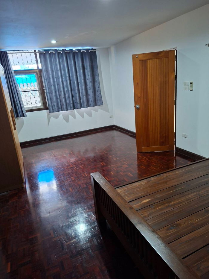 picture For Rent : Townhome Arden Thong Lor-Phattanakan 20 at Line : @homefinder - 2/17