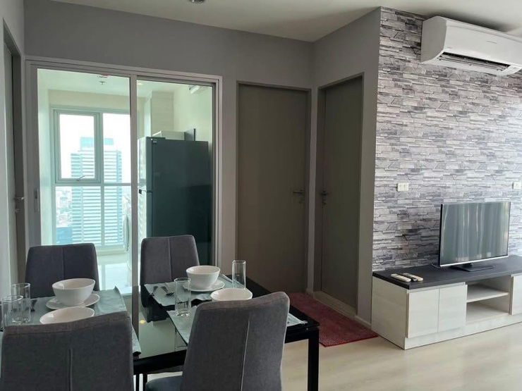 picture  For rent ✨ Life Ratchadapisek 🔥 Line ID @034etfin 📲 2 bedroom 2 bathroom ✨  MRT Huai Khwang 400 metres 💙 - 3/15