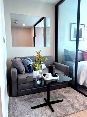 Condos for rent HomePro Rama 9 : Atmoz Ratchada-Huai Khwang New room, red label 🍁 just finished decorating the room 🍁 Ready to enter 🍁