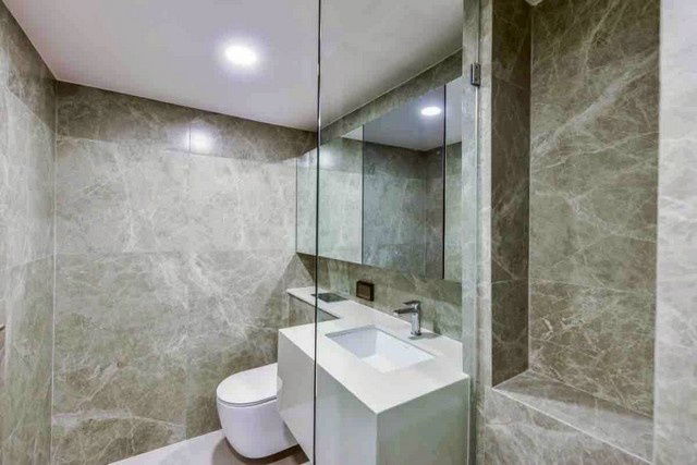 รูป C5931 ให้เช่า  :  คอนโด  โซโห​ แบงค็อก​ รัชดา  ( MRT ห้วยขวาง ) 064 665 4666 - รูปที่ 12/13