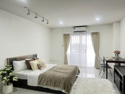 For sale lanna condo, renovate new room, great location and good price, Call (0955752068 Miss. Chompoo)