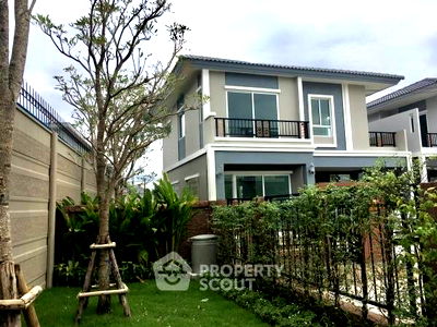 Houses for rent : 3-BR House at Passorn Prestige Luxe Pattanakarn in Suan Luang (ID 2232939)