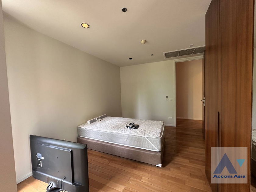 รูป 🔼🔽 AccomA 📩 Pet friendly 3 BR Condominium @The Legend Saladaeng (AA26739) - รูปที่ 16/20
