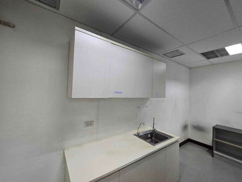 picture For Rent Bangkok Office Ratchadaphisek BTS Asok MRT Sukhumvit BRE24083 - 4/10