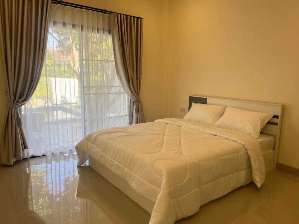 รูป ขายพูลวิลล่า Pool villa สไตล์โมเดิร์น รีโนเวทใหม่ทั้งหลัง อยู่ใกล้โรงเรียนนานาชาติหลายแห่ง เดินทางสะดวกสบายSW002832 - รูปที่ 18/26