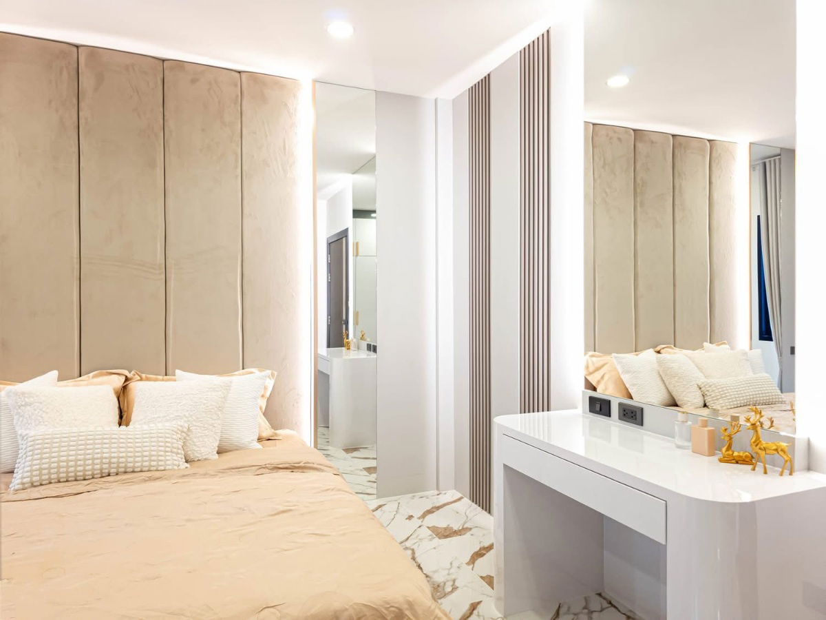 รูป ขายบ้านพลูวิลล่า สไตล์ โมเดิร์น เอกมงคล เทพประสิทธิ์ 23.9 ล้าน - รูปที่ 28/50