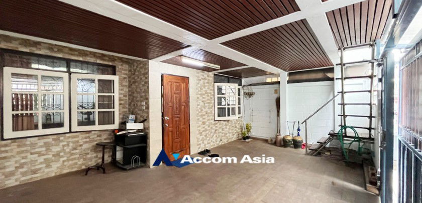 picture 🔼🔽 AccomA 📩  3 BR Townhouse in  (AA13908) - 2/19