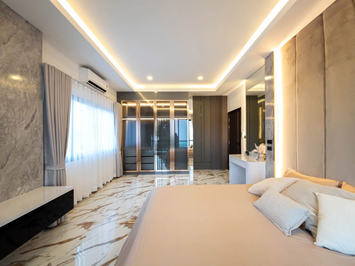 รูป ขายบ้านพลูวิลล่า สไตล์ โมเดิร์น เอกมงคล เทพประสิทธิ์ 23.9 ล้าน - รูปที่ 30/50