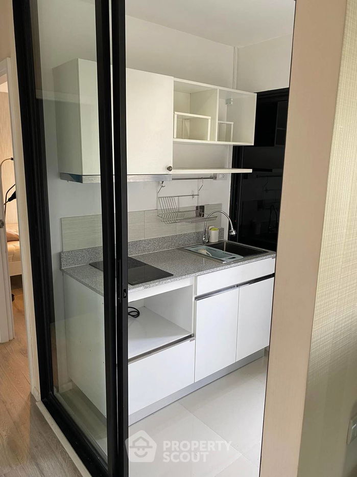 picture 2-BR Condo at Knightsbridge Bearing near BTS Bearing (ID 696995) - 9/21