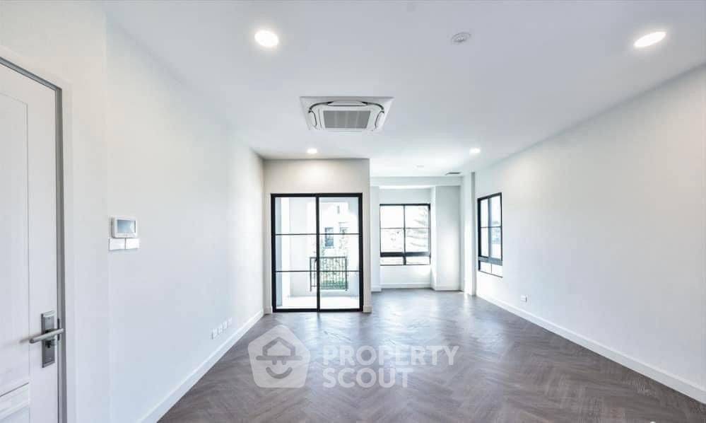 รูป บ้าน 4-ห้องนอน ใน ฉิมพลี (ID 1530352) - รูปที่ 18/33