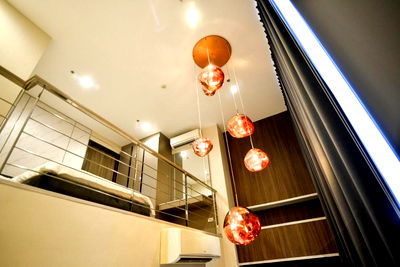 Condos for rent Charn Issara Tower 2 : Code: KJ8093  for rent IDEO Mobi Asoke // Line ID: @kjcondo (with @) //